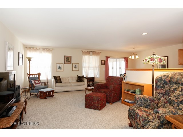 1967 Brimstone Road Romeoville, IL 60446 - Photo 2 of 17