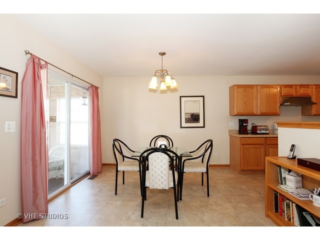 1967 Brimstone Road Romeoville, IL 60446 - Photo 4 of 17