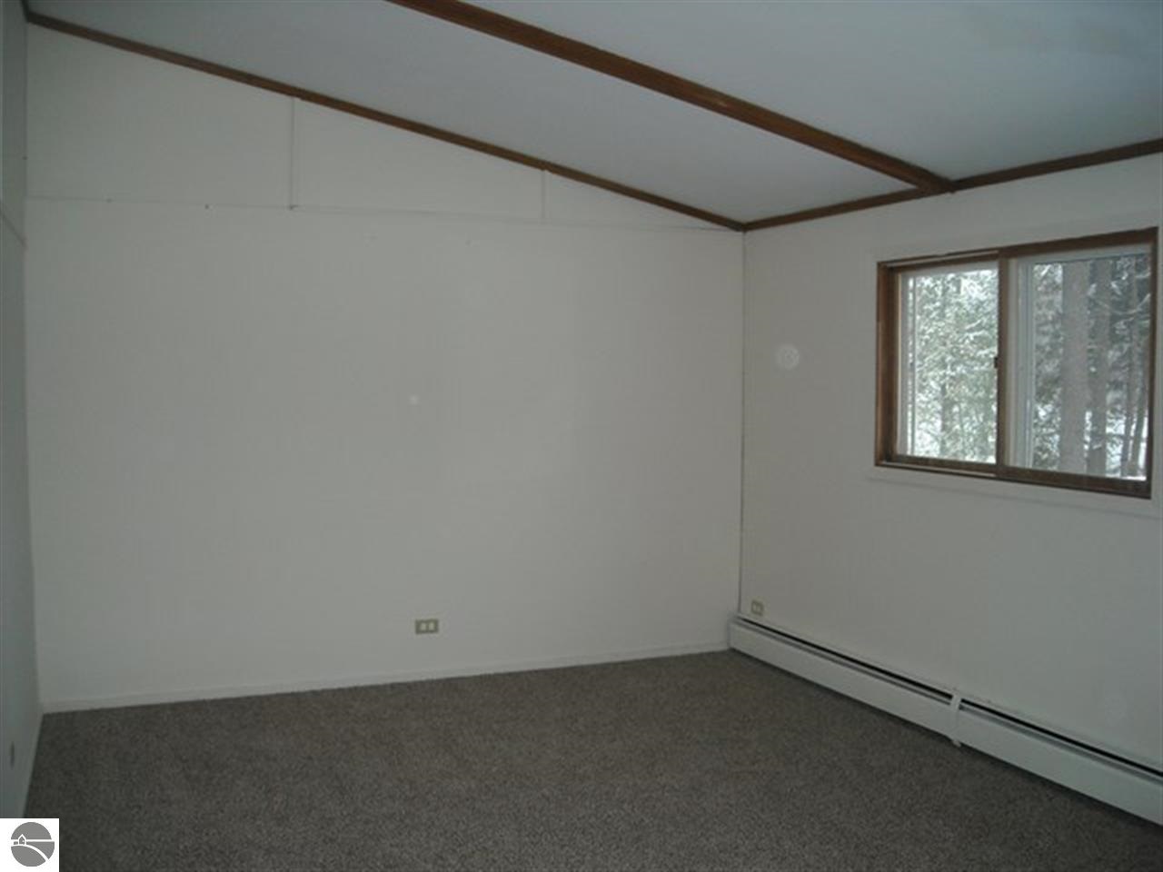 6679 Putney Road Arcadia, MI 49613 - Photo 19 of 25 1781436-18.JPG