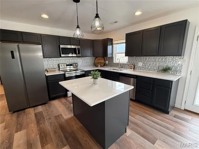 $274,900 | 108 Whipporwill Lane, Hannibal, MO 63401