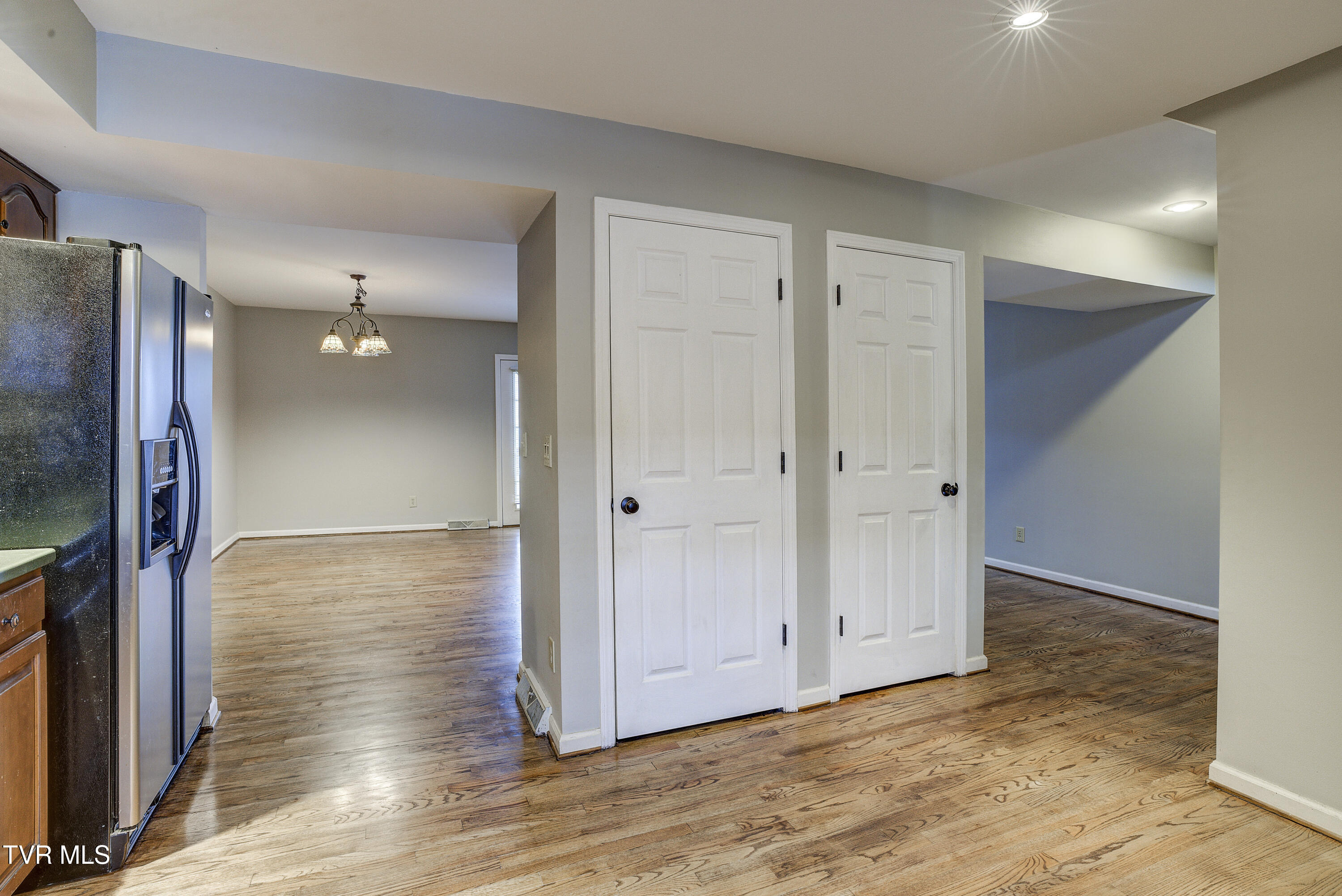 204 East Mountain View Road, Unit 40 Johnson City, TN 37601 - Photo 5 of 38 EastMtnView-40--16