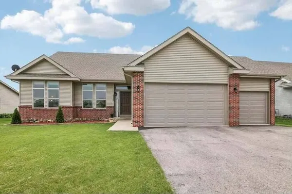 $1,350 | 4338 Sandstone Drive, Janesville, WI 53546