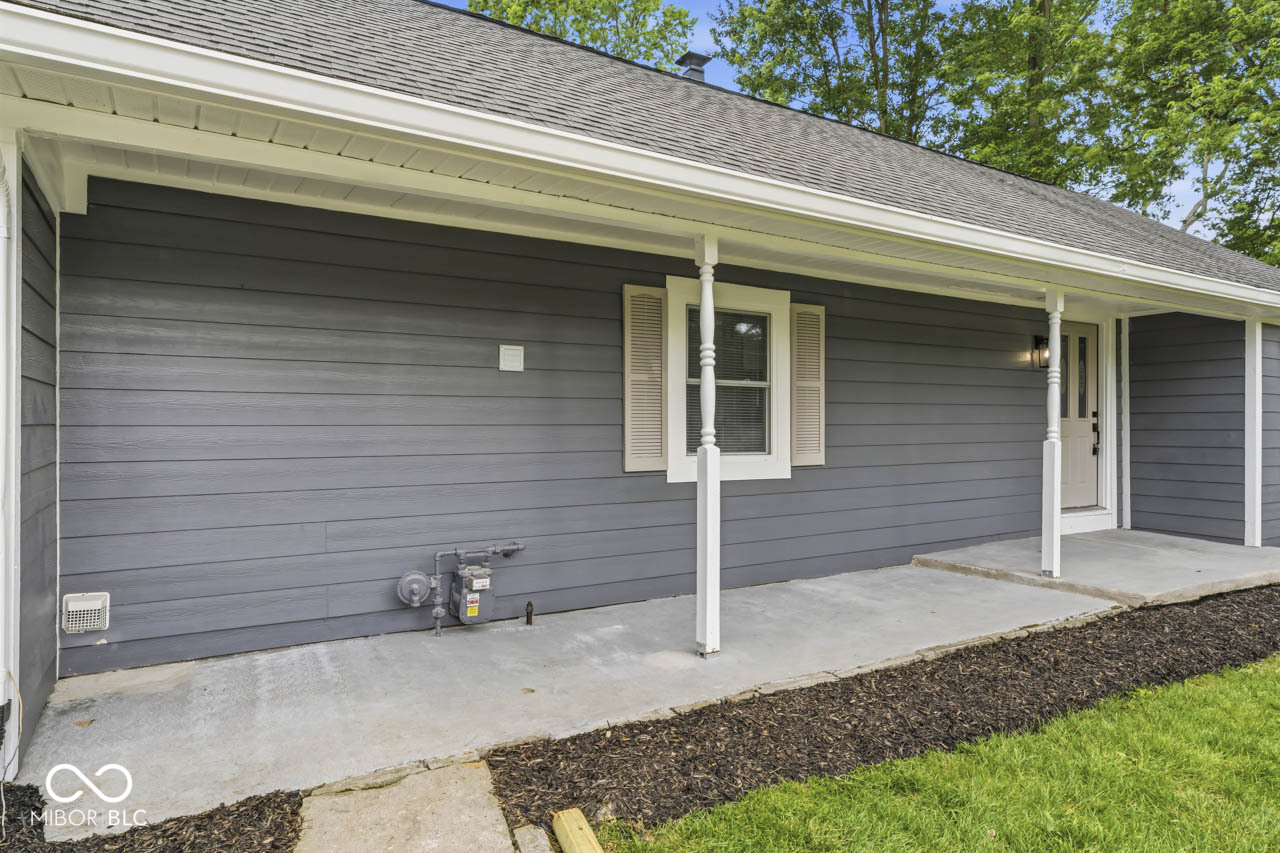 5547 West Southport Road Indianapolis, IN 46221 - Photo 2 of 39