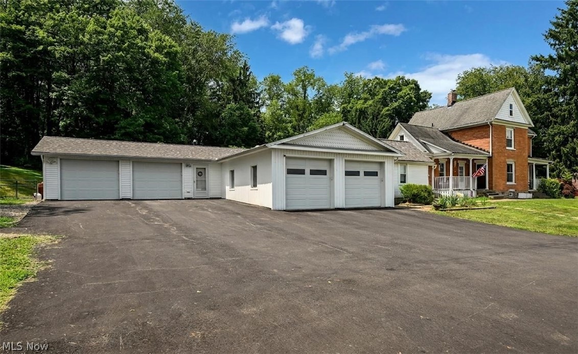 751 Earl Road Northwest Massillon, OH 44647 - Photo 4 of 50