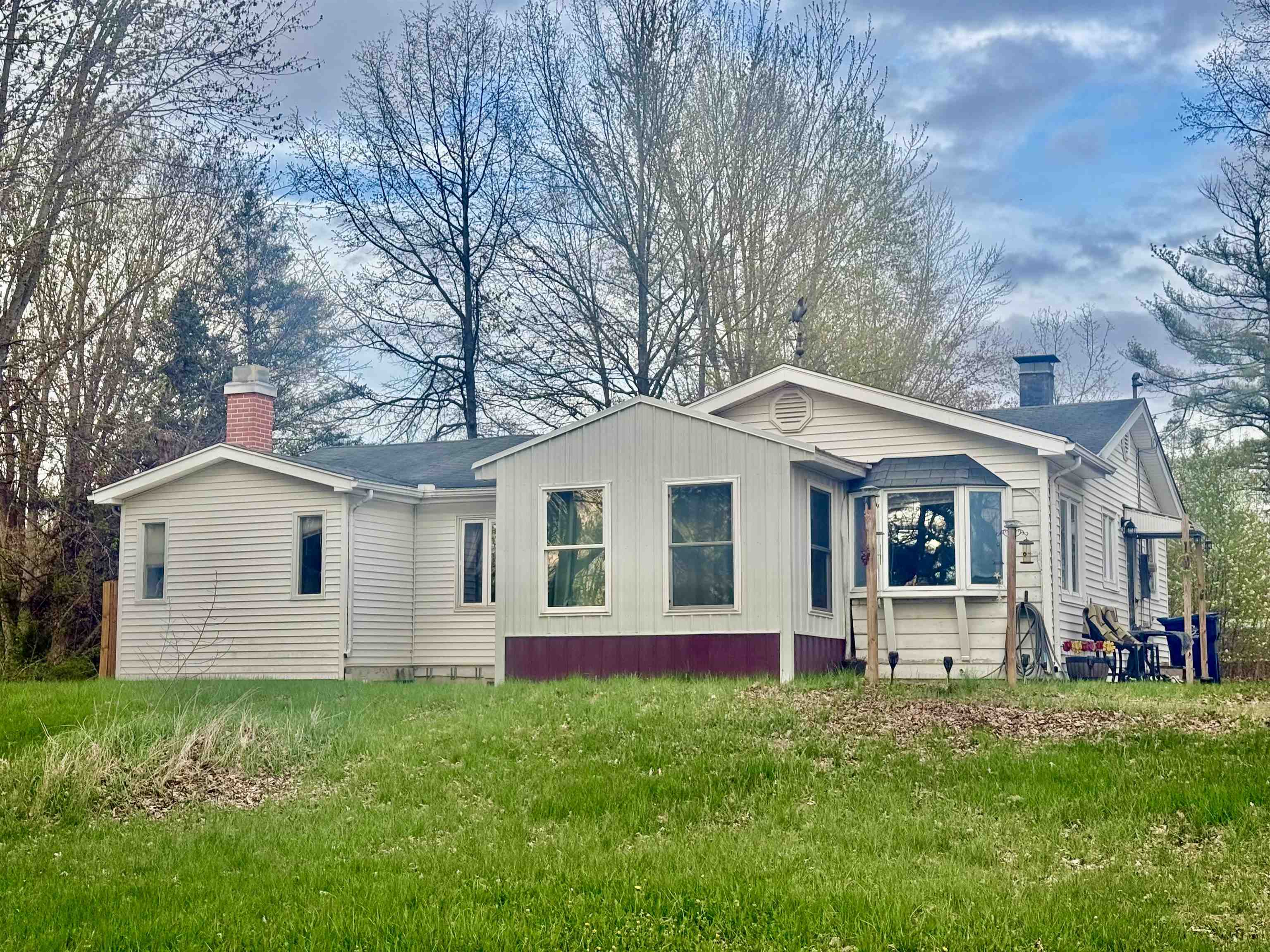 6215 South Graham Road St. Charles, MI 48655 - Photo 1 of 24 50173821-a96dea36-49d3-467d-9a27-e91ffd7f7e26.JPG
