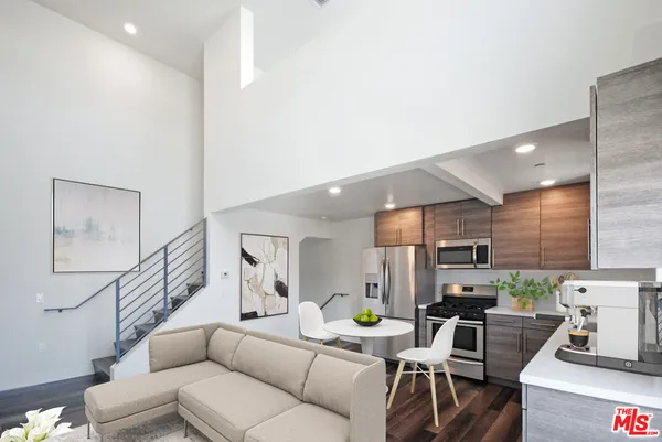 $3,495 | 3667 Mentone Avenue, Unit 5, Los Angeles, CA 90034