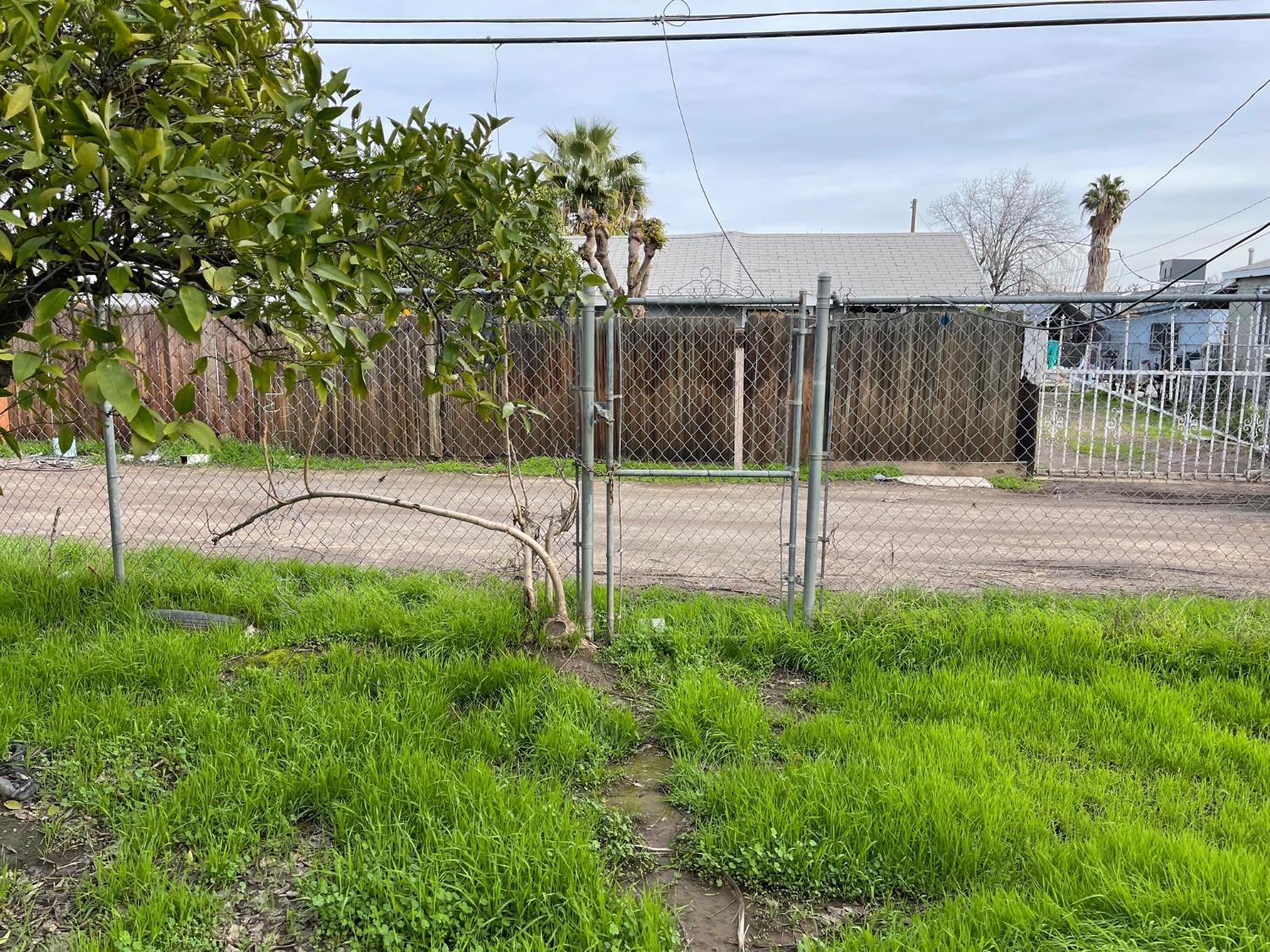 2425 South 10th Street Fresno, CA 93725 - Photo 12 of 12 a view of a backyard