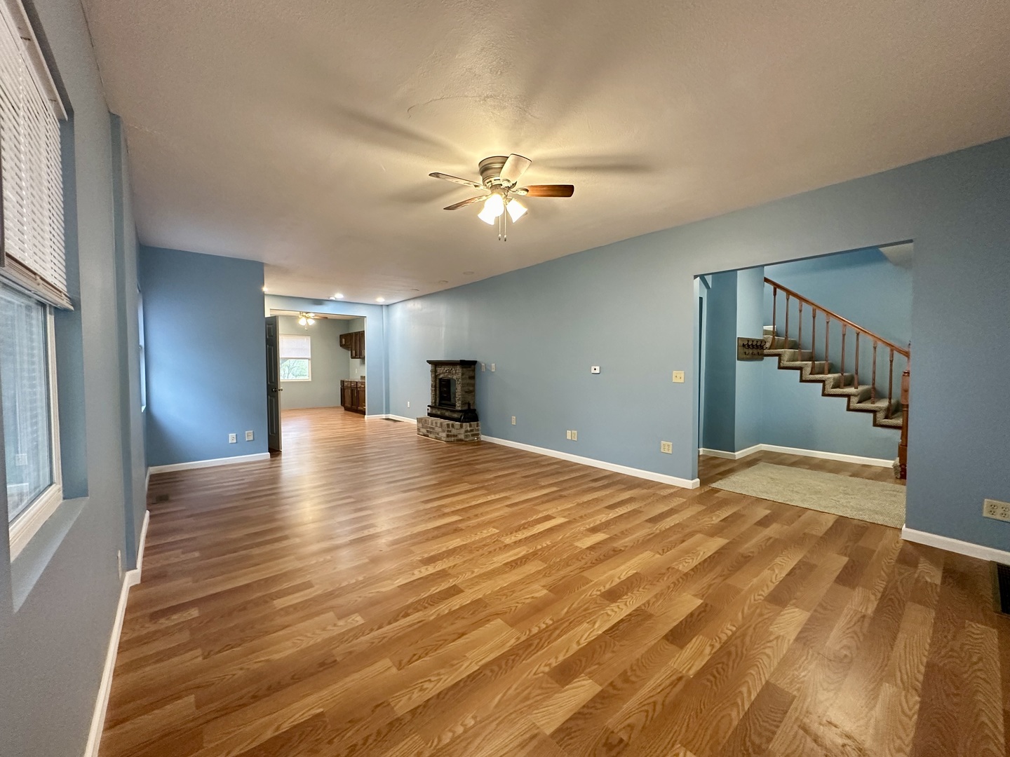 212 East Jefferson Street Clinton, IL 61727 - Photo 8 of 25