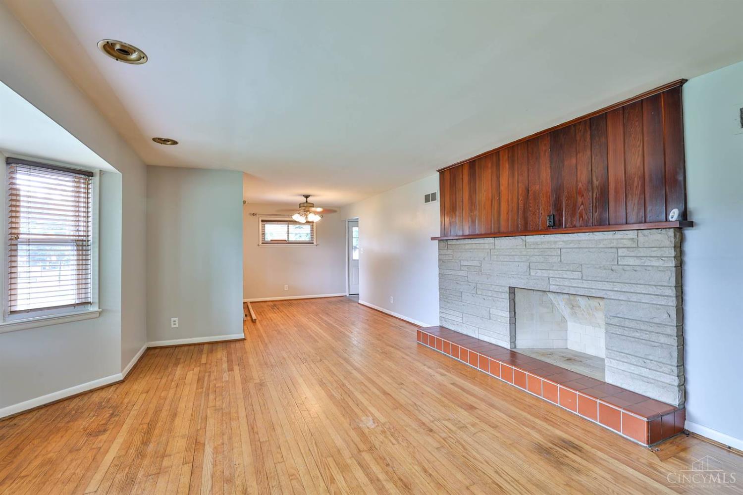 8747 Cheviot Road Cincinnati, OH 45251 - Photo 7 of 28