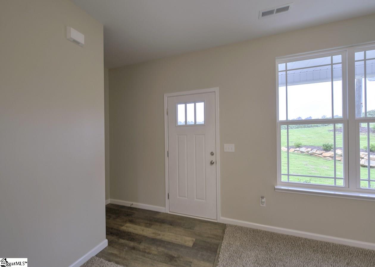 117 Lyman Lake Road Lyman, SC 29365 - Photo 5 of 36
