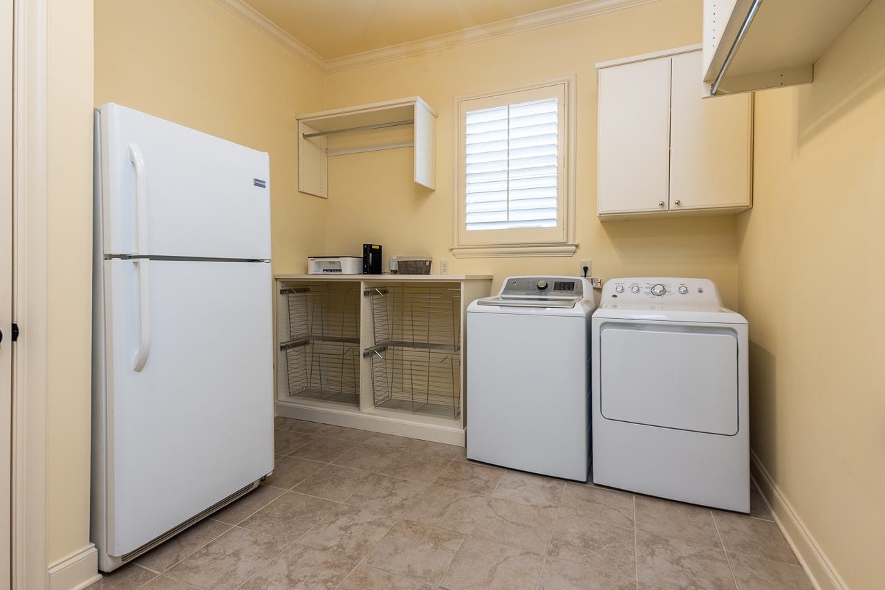 4600 Maple Glen Court Lakeland, TN 38002 - Photo 35 of 40 a utility room with dryer and washer
