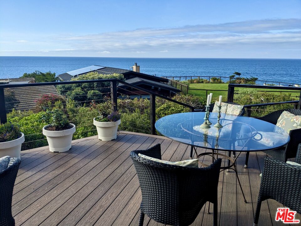 31533 Victoria Point Road Malibu, CA 90265 - Photo 14 of 16