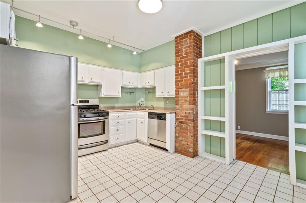 5732 Howe Street Pittsburgh, PA 15232 - Photo 11 of 25 Gallery Image 11