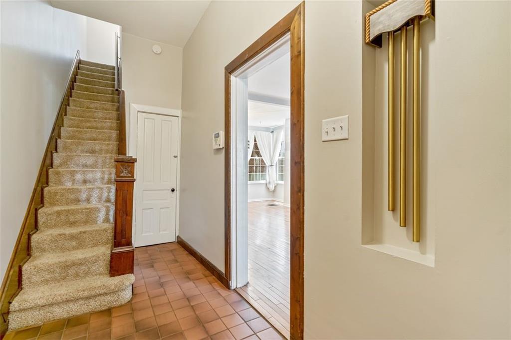 5732 Howe Street Pittsburgh, PA 15232 - Photo 3 of 25 Gallery Image 3