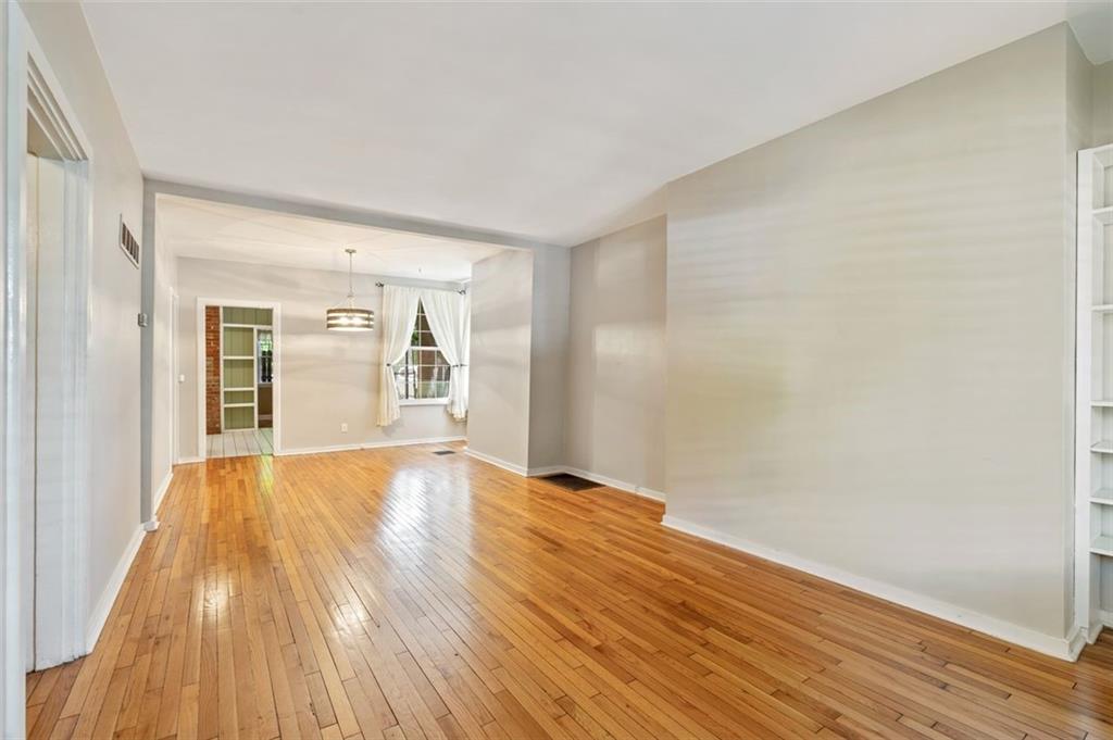 5732 Howe Street Pittsburgh, PA 15232 - Photo 4 of 25 Gallery Image 4