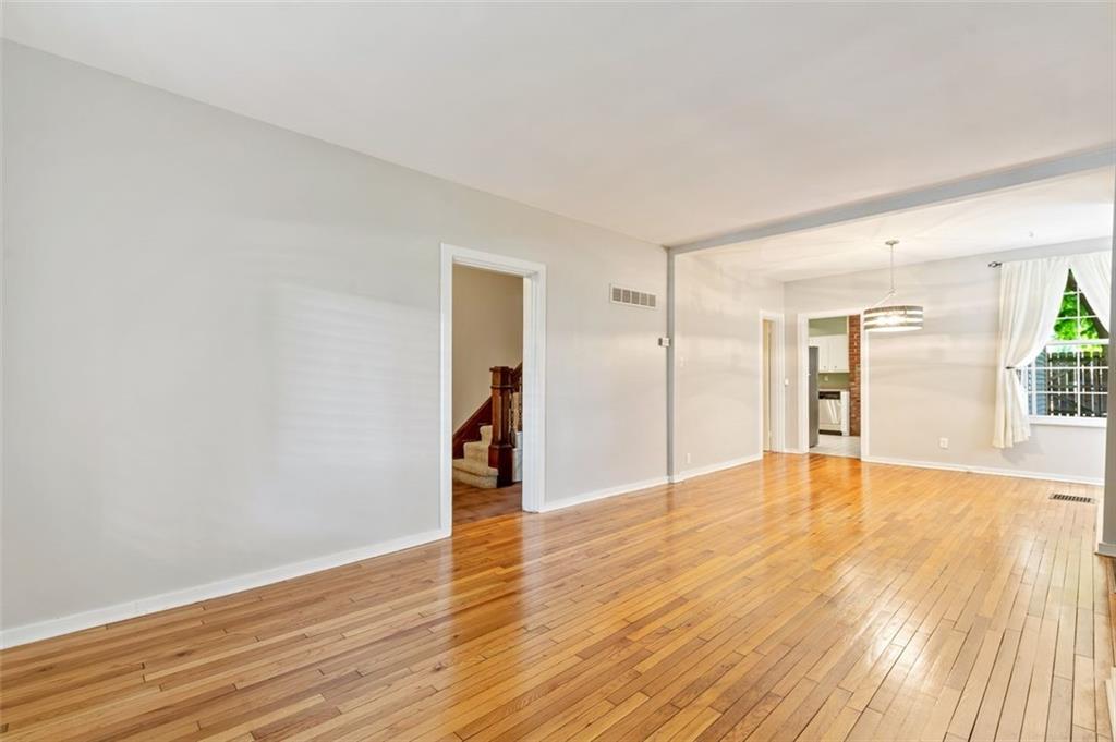 5732 Howe Street Pittsburgh, PA 15232 - Photo 5 of 25 Gallery Image 5
