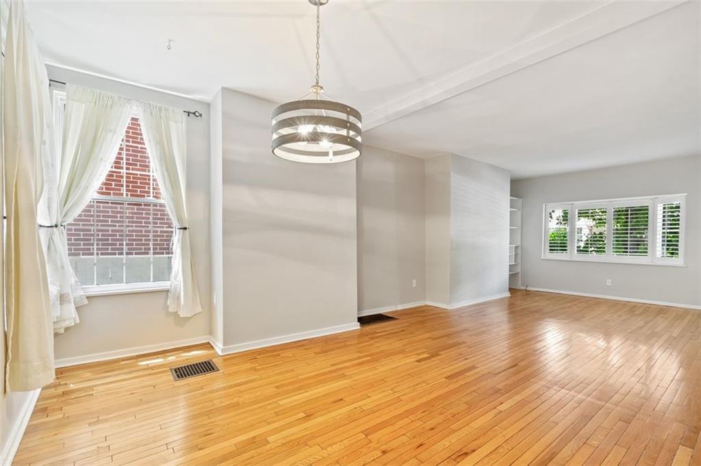 5732 Howe Street Pittsburgh, PA 15232 - Photo 8 of 25 Gallery Image 8