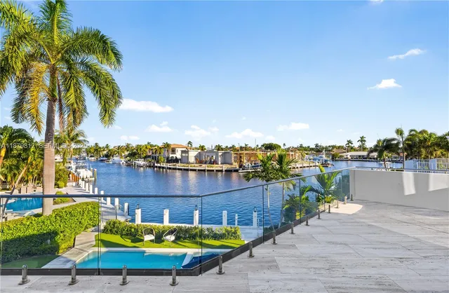 $9,990,000 | 2300 Northeast 34th Court, Lighthouse Point, FL 33064