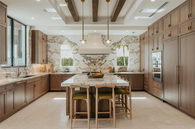 $9,990,000 | 2300 Northeast 34th Court, Lighthouse Point, FL 33064