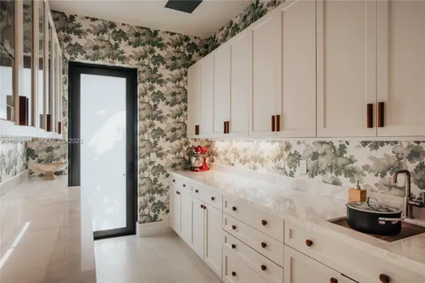 $9,990,000 | 2300 Northeast 34th Court, Lighthouse Point, FL 33064