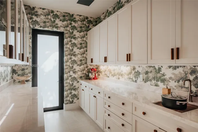 $9,990,000 | 2300 Northeast 34th Court, Lighthouse Point, FL 33064