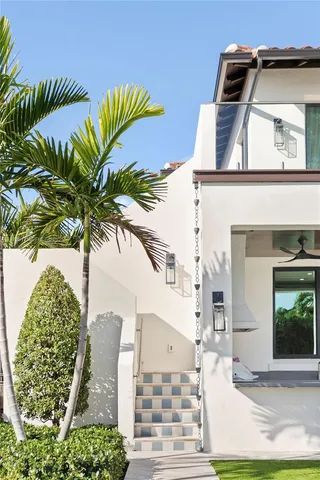 $9,990,000 | 2300 Northeast 34th Court, Lighthouse Point, FL 33064