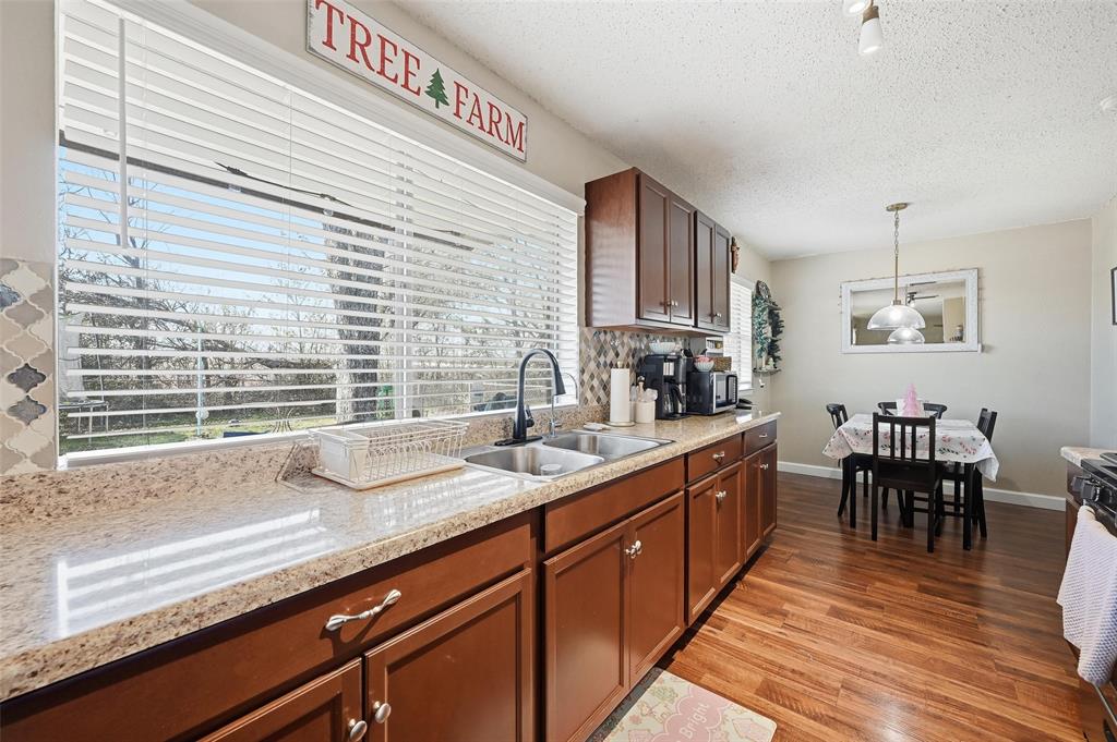 4201 Redstone Road Denton, TX 76209 - Photo 6 of 23