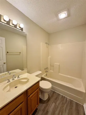 $1,780 | 109 Larchbrook Drive, DeSoto, TX 75115