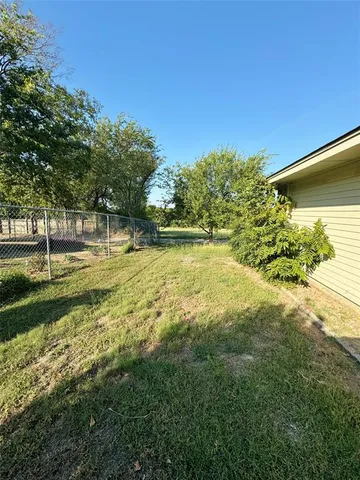 $1,780 | 109 Larchbrook Drive, DeSoto, TX 75115