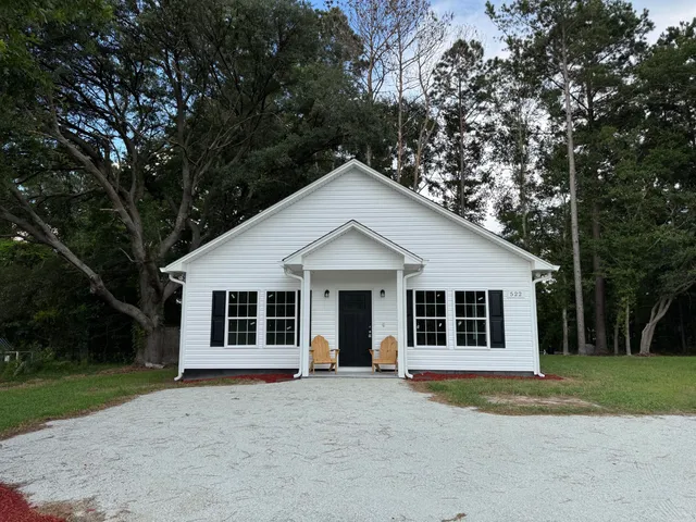 $249,900 | 522 Miracle Drive, Eutawville, SC 29048