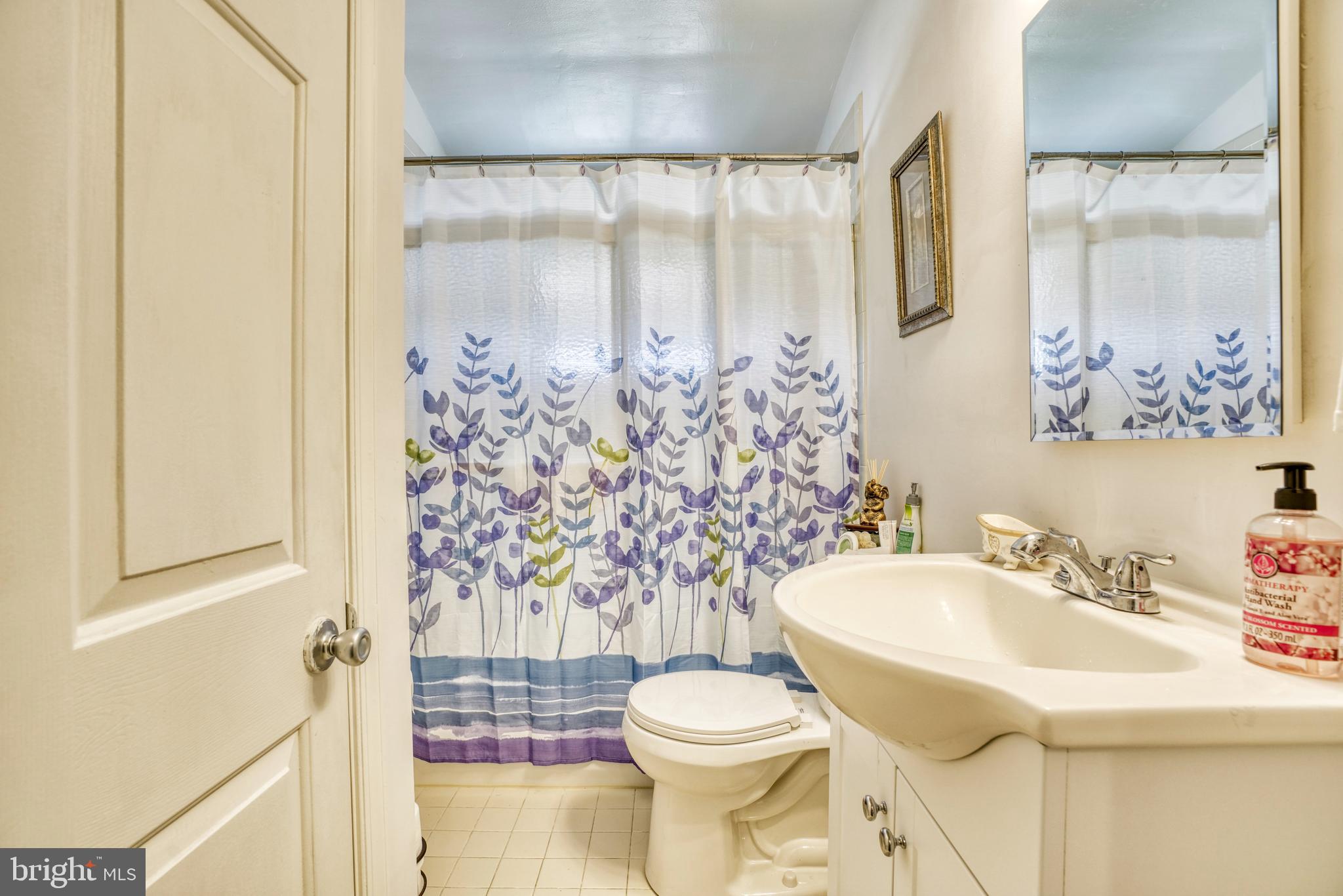 8274 Kavanagh Road Dundalk, MD 21222 - Photo 13 of 22 Bathroom