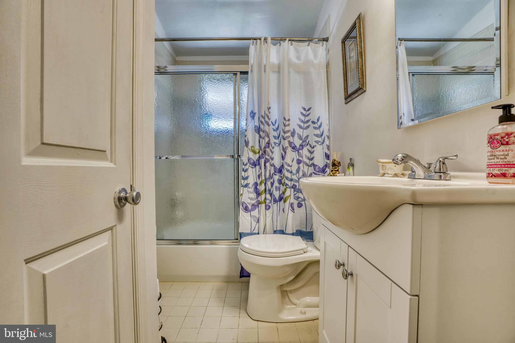 8274 Kavanagh Road Dundalk, MD 21222 - Photo 14 of 22 Bathroom