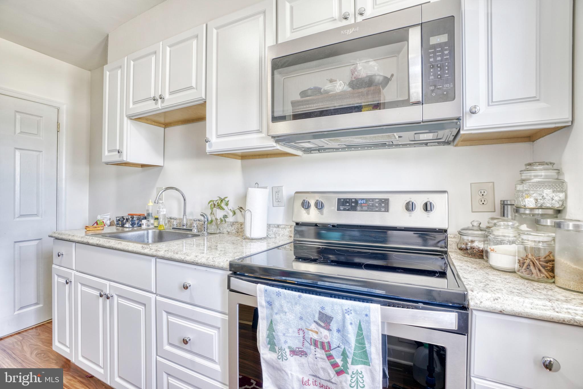 8274 Kavanagh Road Dundalk, MD 21222 - Photo 8 of 22 Stainless appliances