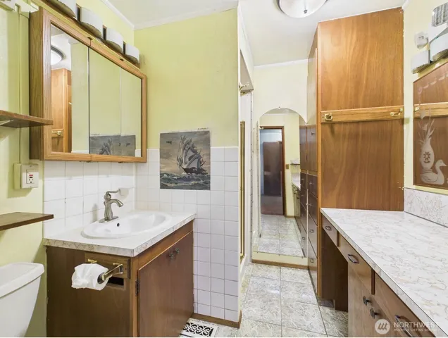 $725,000 | 15822 26th Avenue Northeast, Shoreline, WA 98155