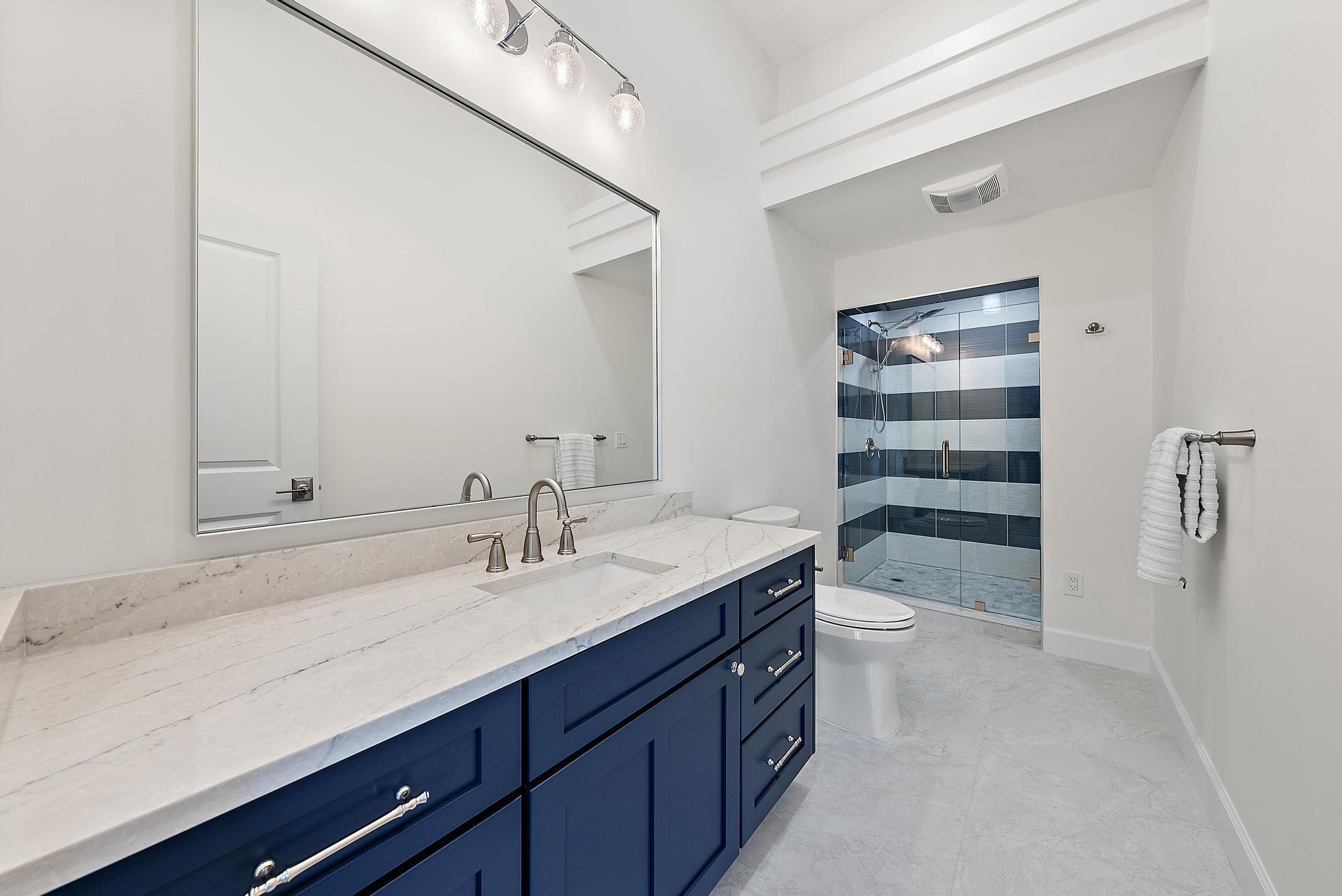 19 Island Road Stuart, FL 34996 - Photo 32 of 50 Guest Bathroom