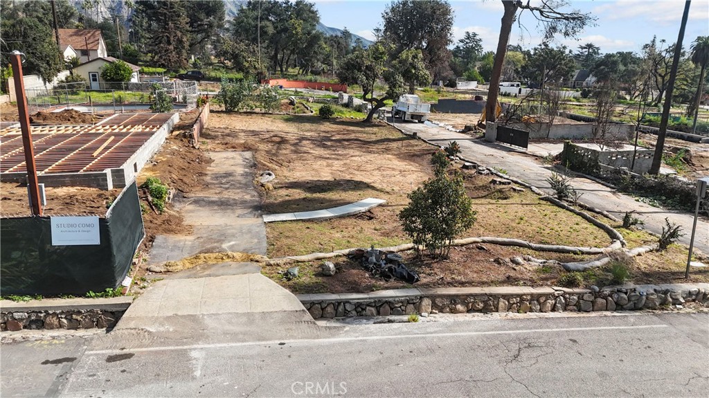 2560 Maiden Lane Altadena, CA 91001 - Photo 15 of 19 a view of a park with large trees