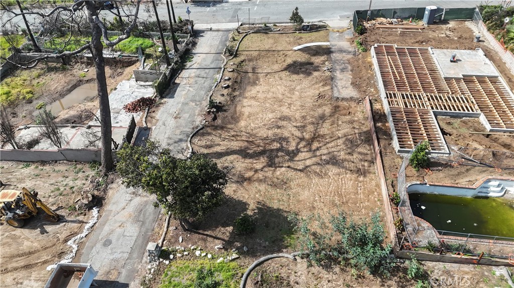 2560 Maiden Lane Altadena, CA 91001 - Photo 18 of 19