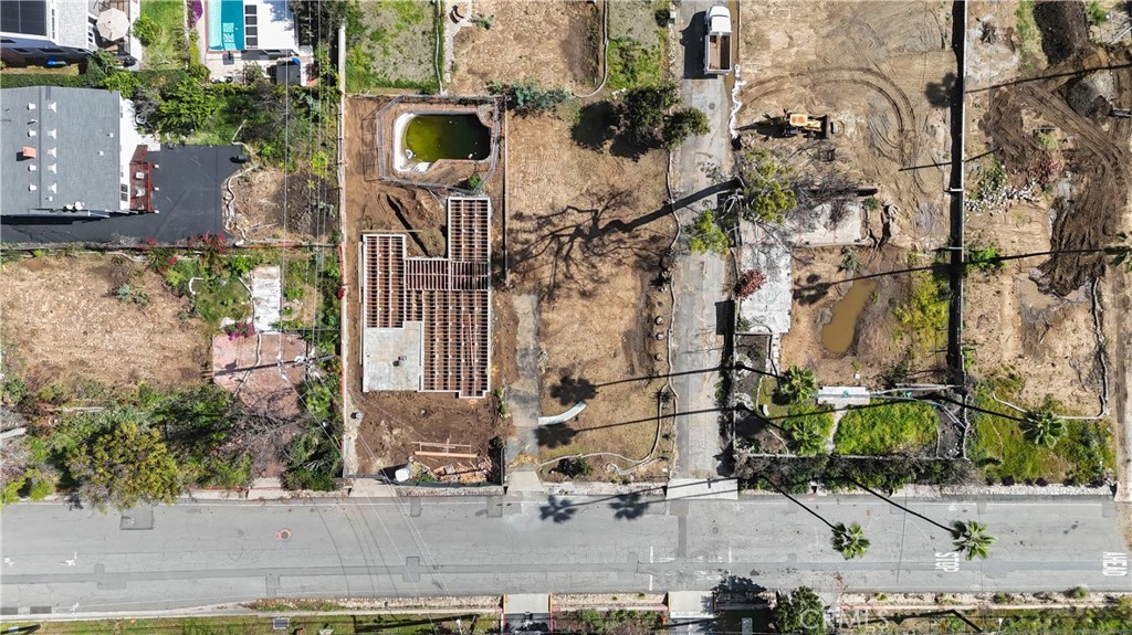 2560 Maiden Lane Altadena, CA 91001 - Photo 5 of 19