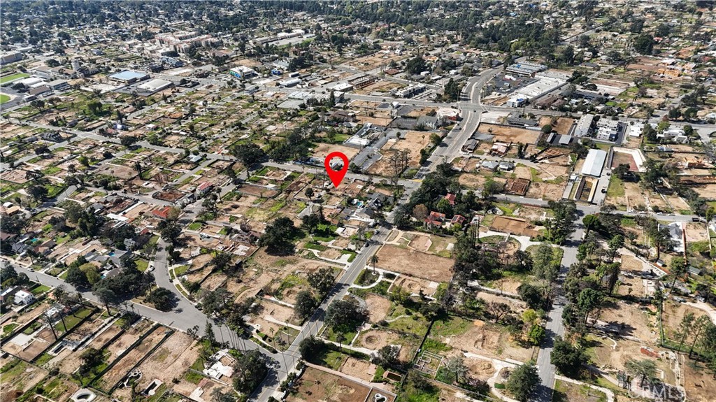 2560 Maiden Lane Altadena, CA 91001 - Photo 9 of 19