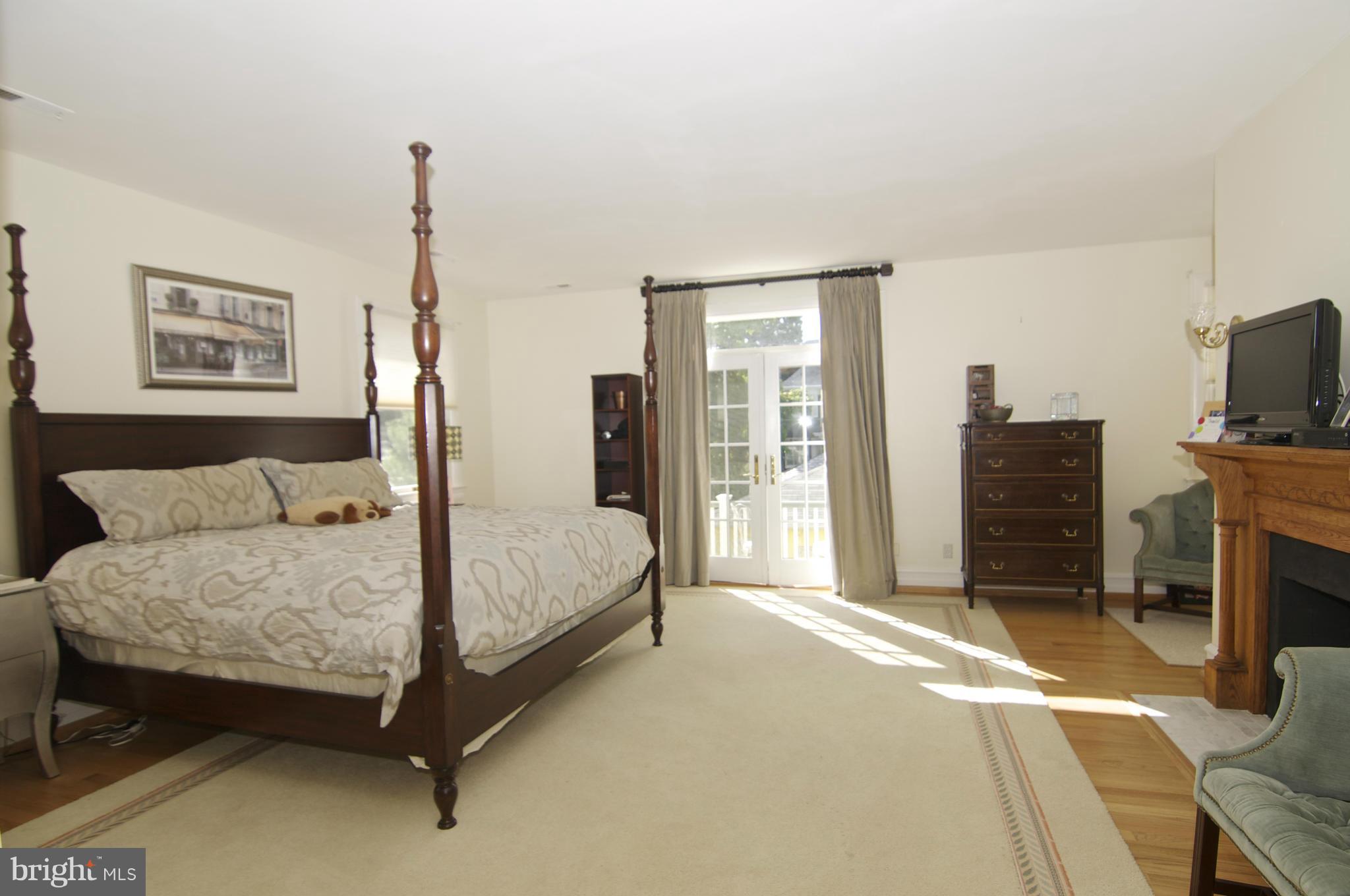 302 Woodlawn Road Baltimore, MD 21210 - Photo 15 of 30 Bedroom (Master)