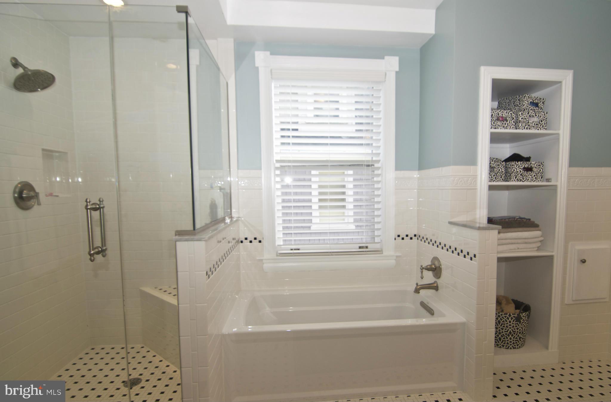 302 Woodlawn Road Baltimore, MD 21210 - Photo 16 of 30 Bath (Master)