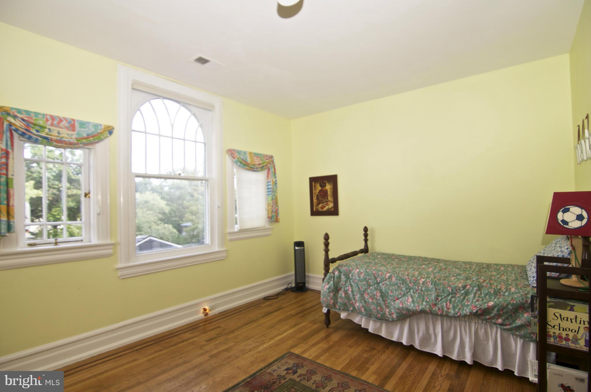 302 Woodlawn Road Baltimore, MD 21210 - Photo 19 of 30 Bedroom