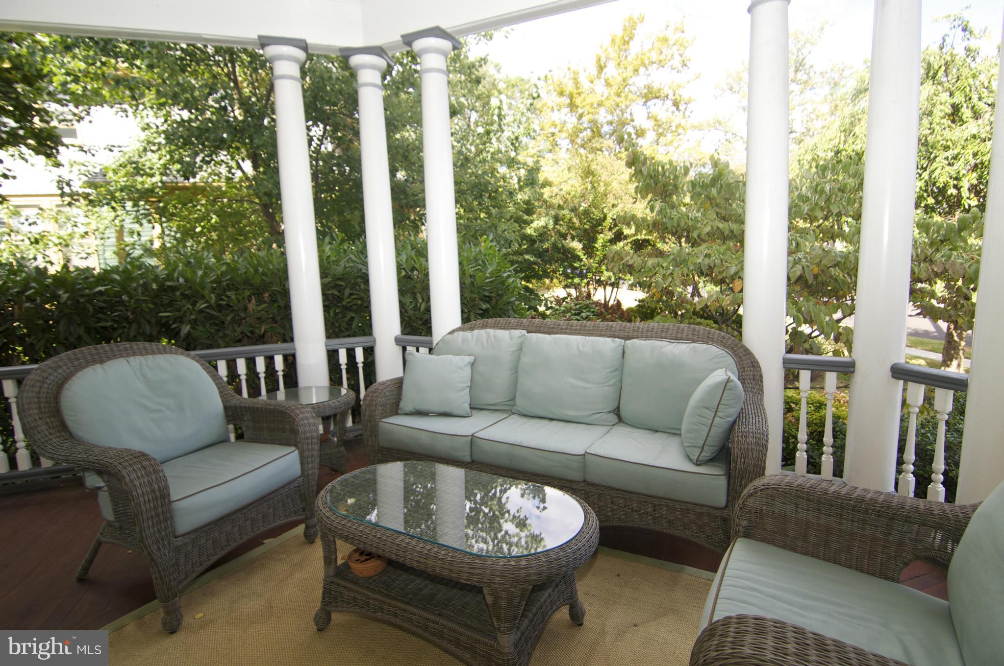 302 Woodlawn Road Baltimore, MD 21210 - Photo 28 of 30 Front Porch