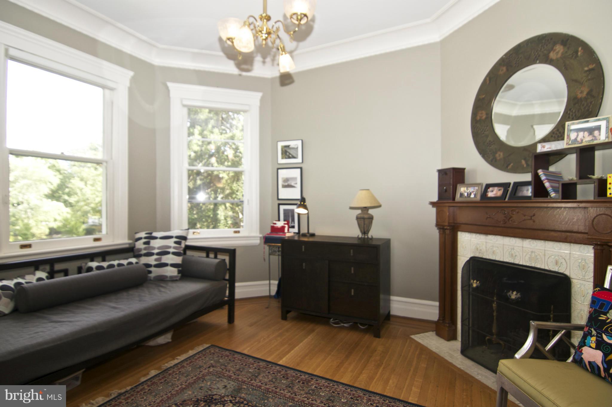 302 Woodlawn Road Baltimore, MD 21210 - Photo 5 of 30 Den