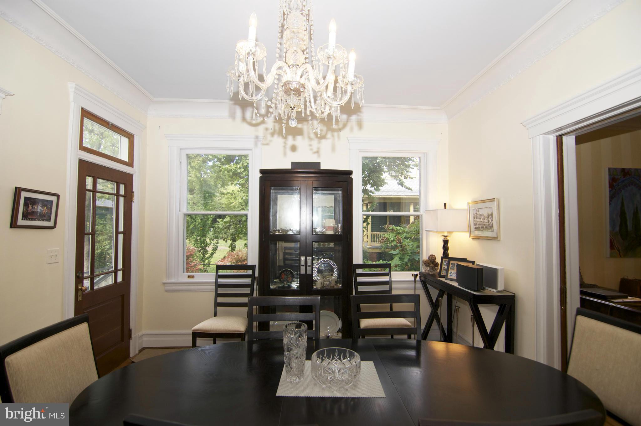 302 Woodlawn Road Baltimore, MD 21210 - Photo 7 of 30 Dining Room