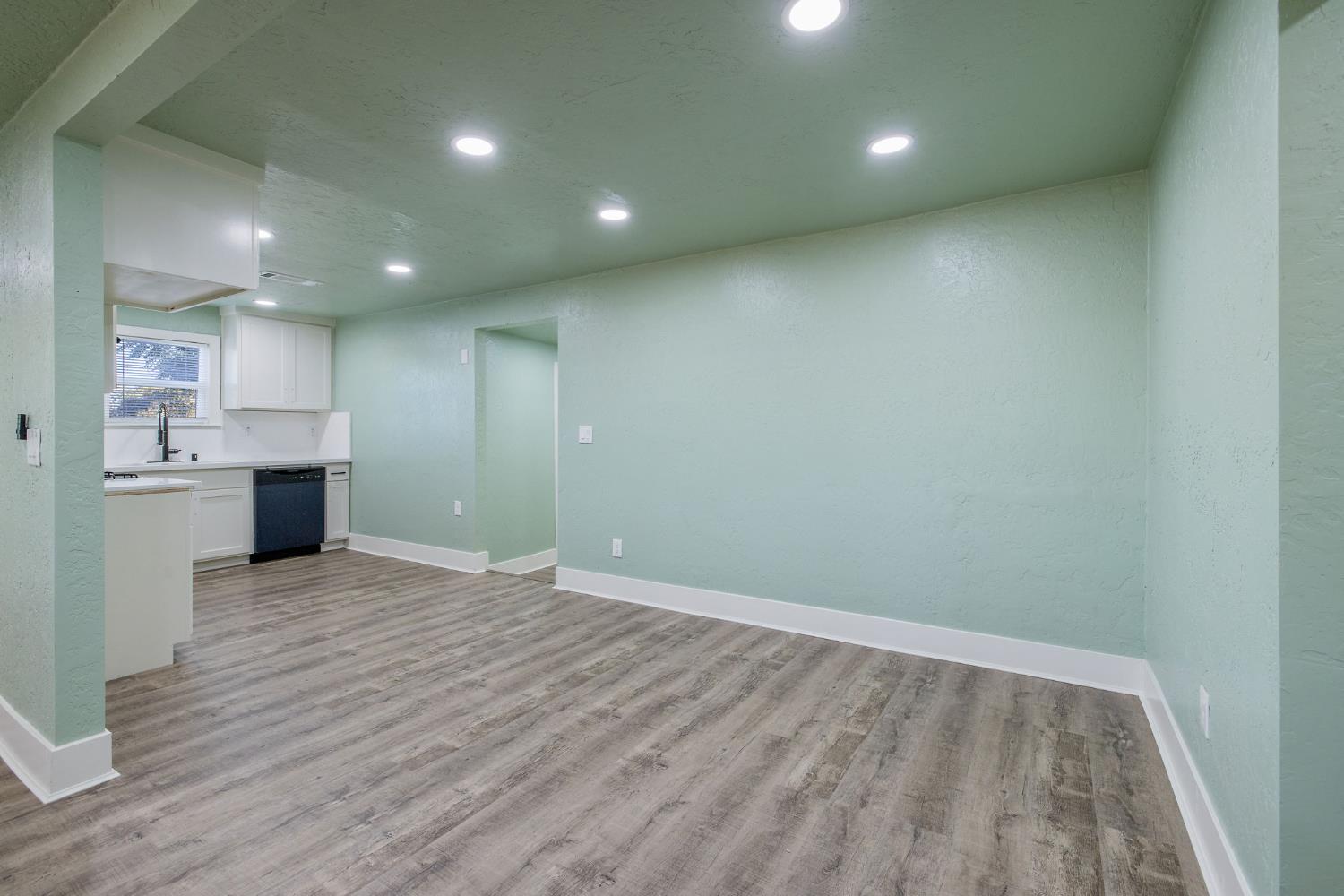 4722 East Florence Avenue Fresno, CA 93725 - Photo 12 of 51