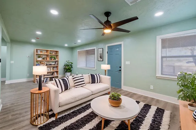 $314,200 | 4722 East Florence Avenue, Fresno, CA 93725