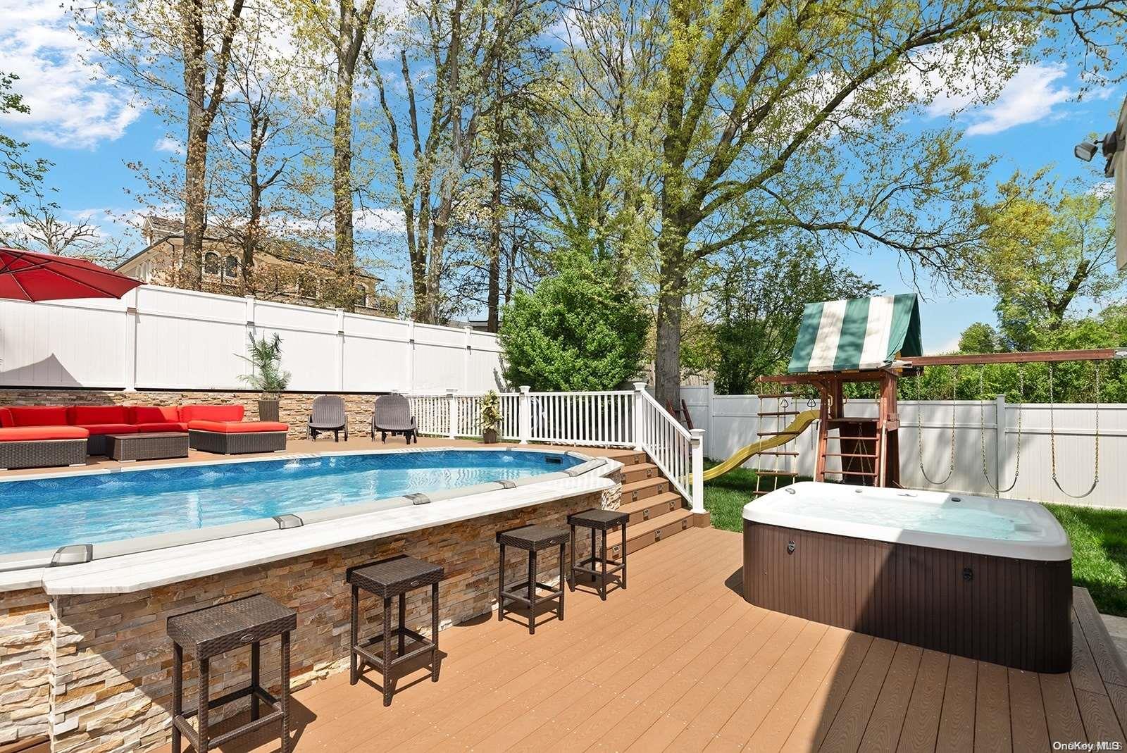 198-31 Pompeii Avenue Queens, NY 11423 - Photo 2 of 15