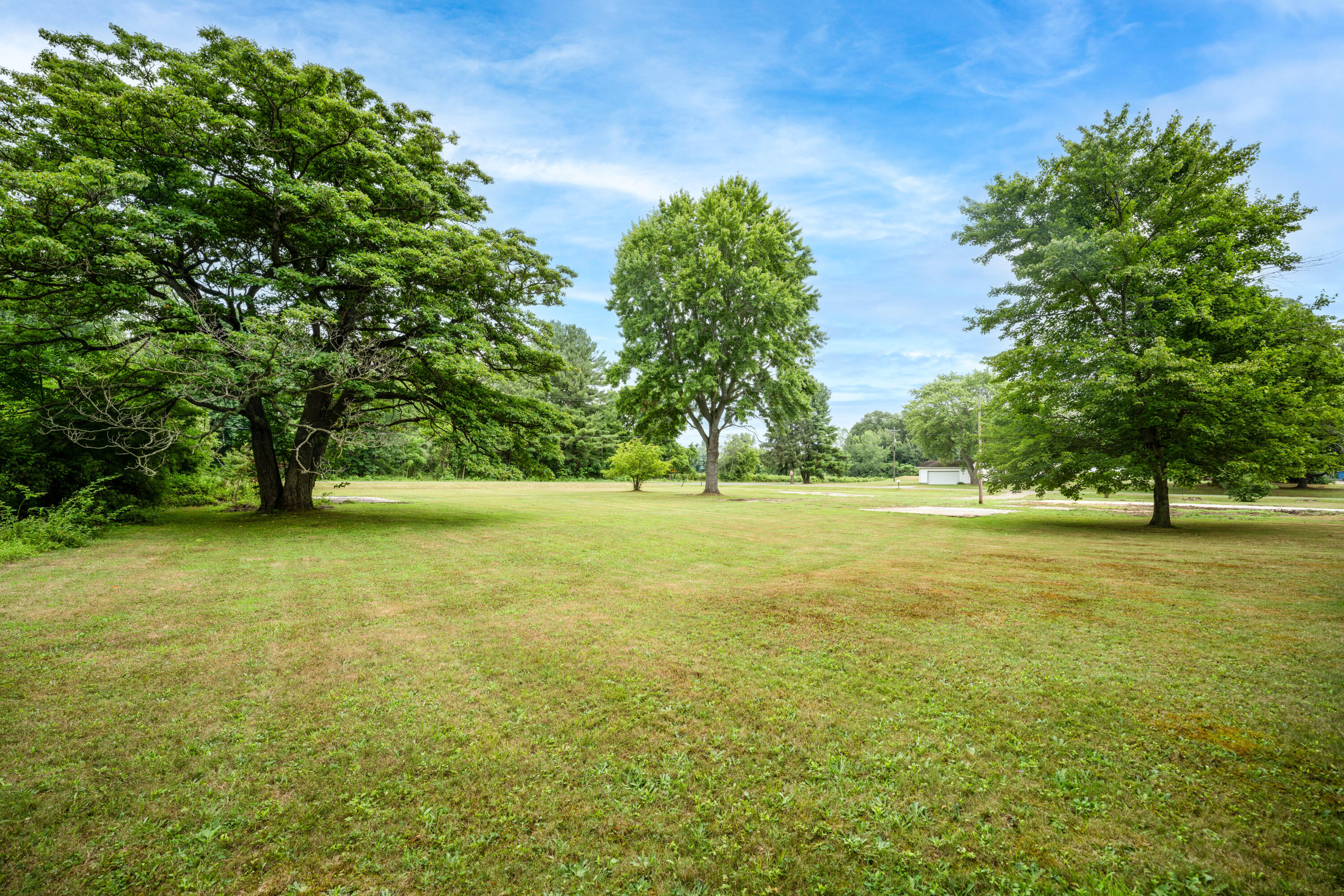 7250 North Watervliet Road Watervliet, MI 49098 - Photo 4 of 12 DSC02639-Edit-7