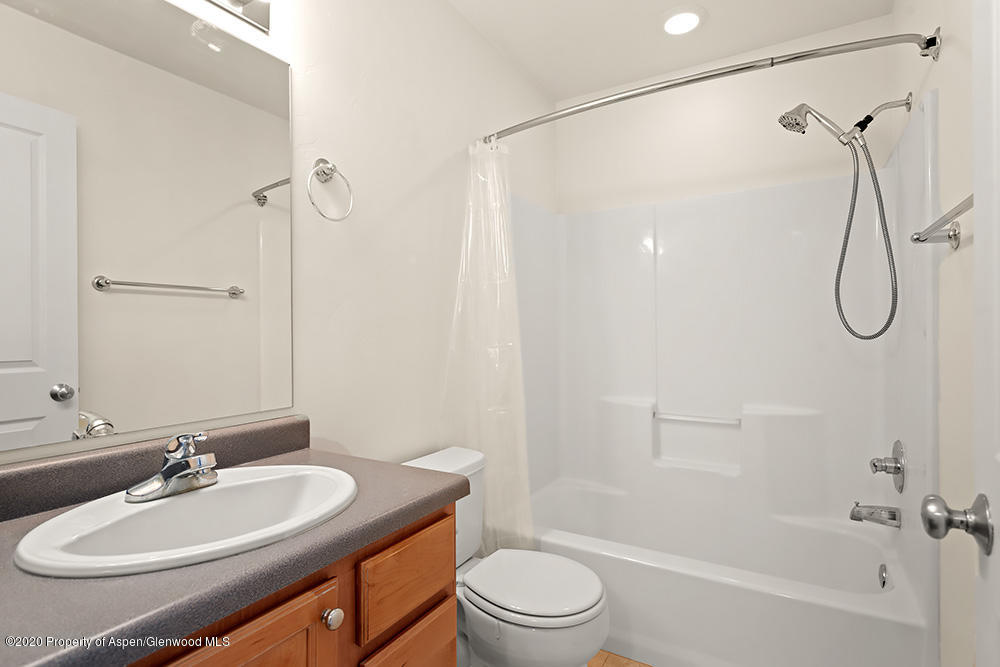 1390 East Valley Road, Unit 10 Basalt, CO 81621 - Photo 17 of 21 1390EastValleyUnit10_WEB_11032020015